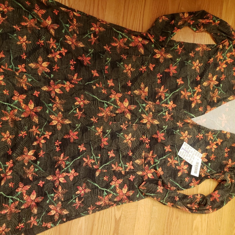 Lularoe Sarah-large NWT